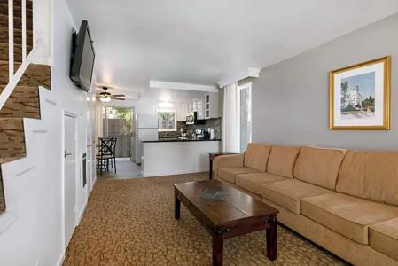 Best Western Plus - 207
