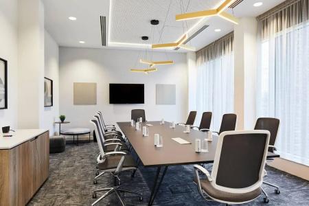 Courtyard by Marriott London City Airport - 19