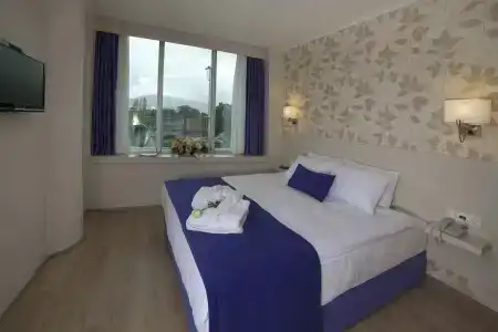 Walk In - 8