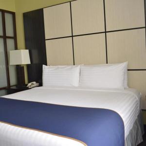 Super 8 By Wyndham/Dfw Apt/North - 22