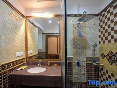 Nirbana Palace - A Heritage and Spa - 89
