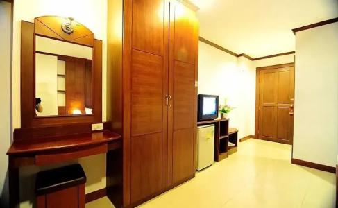 Arita Patong - 36