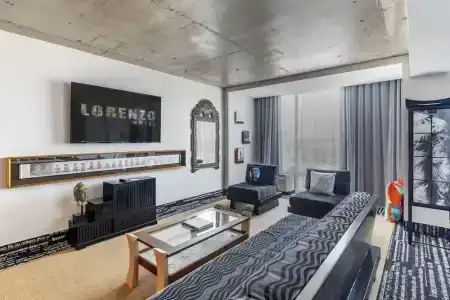 Lorenzo - 99