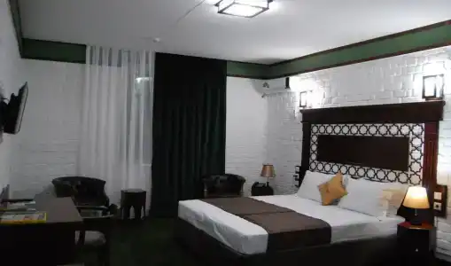 Kesh Palace - 18