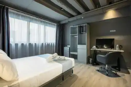 Calmo Bugis - SG Clean, Staycation Approved - 3