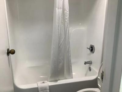 Americas Best Value Inn - - 8