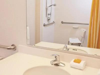 La Quinta by Wyndham Tucson Airport - 24