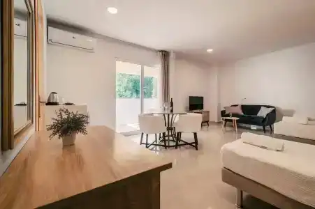 Bamboo Suites Boutique - 135