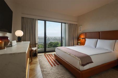 Sixty Beverly Hills - 43