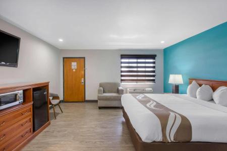 Quality Inn Near Hollywood Walk of Fame - 18