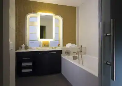 Breakwater South Beach - 8