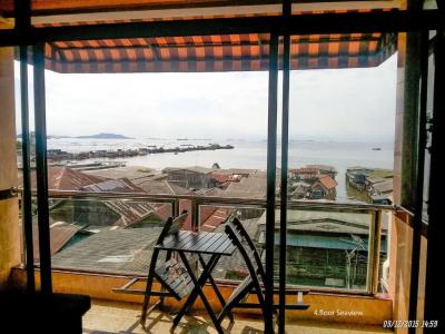 Seaview Sriracha - 104