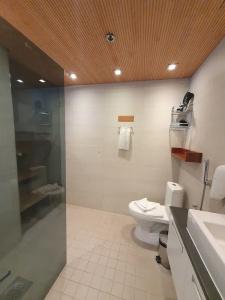 Levi Suites Levi Gold - 296
