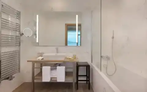 Hilton Rijeka Costabella Beach Resort And Spa - 96