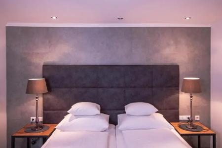 SIMPLE but EXCELLENT - 94