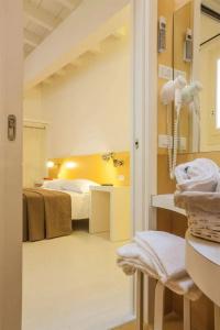 Casa Fola - City Centre Rooms - 14