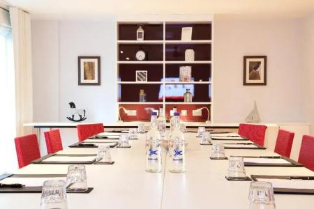 Bermondsey Square - A Bespoke - 15