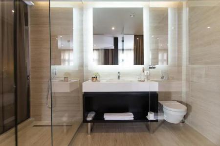 Dominic Smart & Luxury Suites - Republic Square - 64