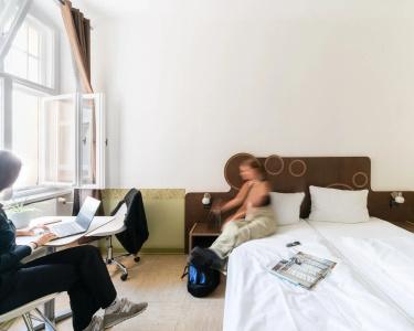 Three Little Pigs Hostel - Your Berlin Castle - 2