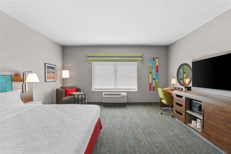 Hampton Inn & Suites West - 62