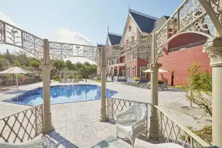PortAventura Lucy's Mansion - Includes PortAventura Park Tickets - 6