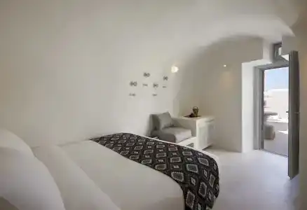 Elysian Santorini - 3