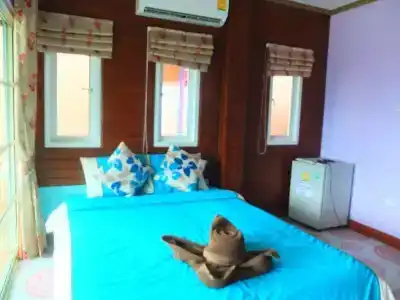 Baan Tonpai Koh Larn - 4