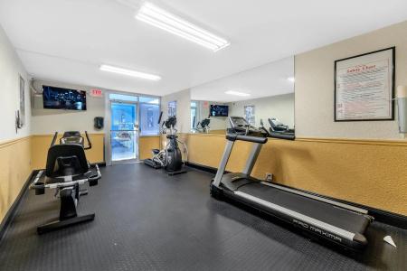 Rodeway Inn & Suites Fort Lauderdale Airport & Cruise Port - 27