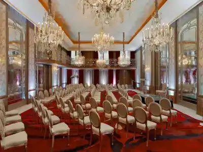 Hôtel Plaza Athénée - Dorchester Collection - 24