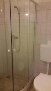 Omega Guesthouse Budapest - 8