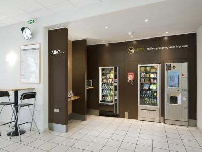 b&b hôTel Grenoble Centre Alpexpo - 11