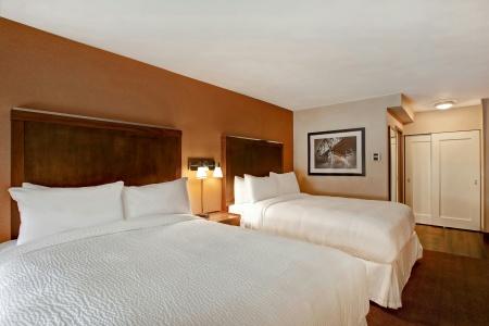 Four Points by Sheraton - 36