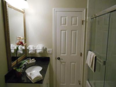 Carmel Bay View Inn - 7
