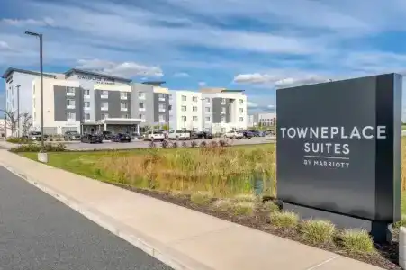 TownePlace Suites by Marriott Indianapolis Airport - 0