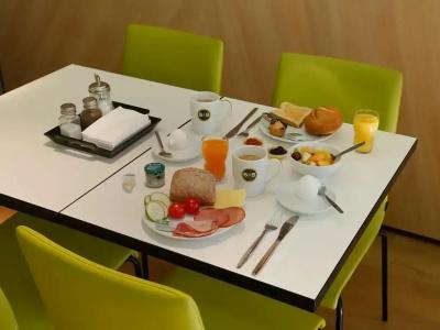 b&b Berlin Potsdamer Platz - 12