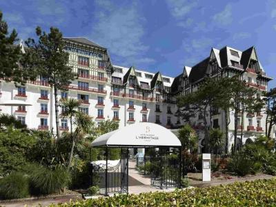Hôtel Barrière L'Hermitage - 0