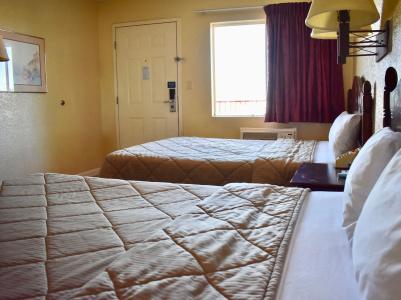 Knights Inn - 2