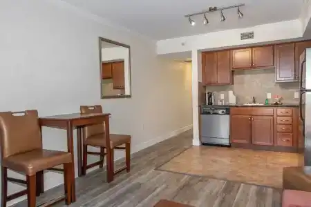 Coconut Cove All Suite - 36
