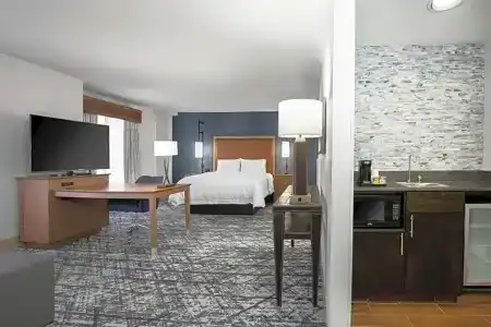 Hampton Inn & Suites Austin-Downtown/Convention Center - 105