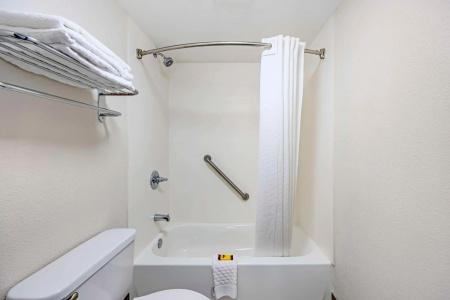 Best Western Plus Gen x Inn - 8