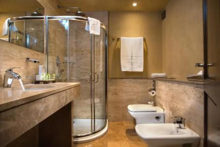 Rosslyn Thracia Sofia - 55