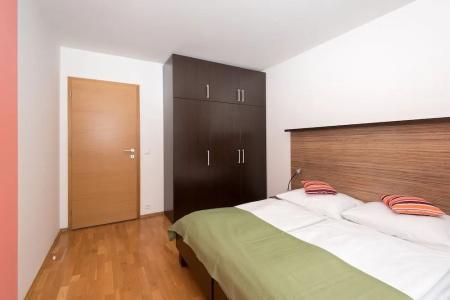 ApartAngel - 22