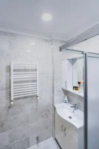 Atam Suites - 29