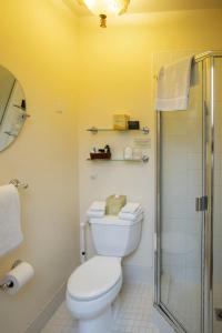 Washington Square Inn - 89
