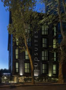 Upsuites - 31