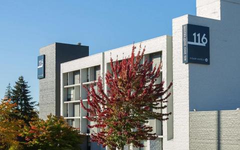 116, A Coast Hotel - 26