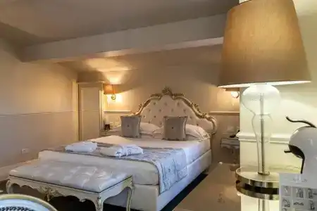 The Moon Boutique & Spa - 30
