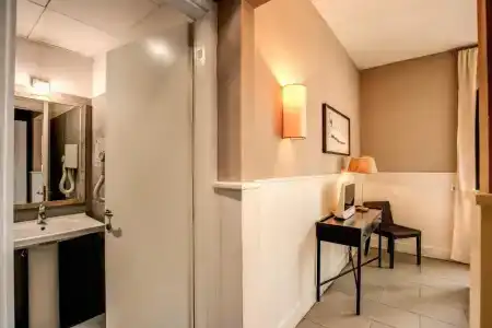 City Guest House - 24