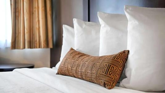 Best Western Plus Dragon Gate Inn - 40