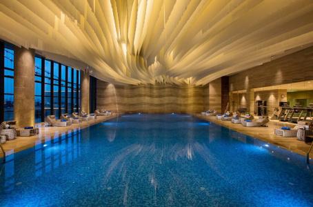 Hilton Wuhan Riverside - 14